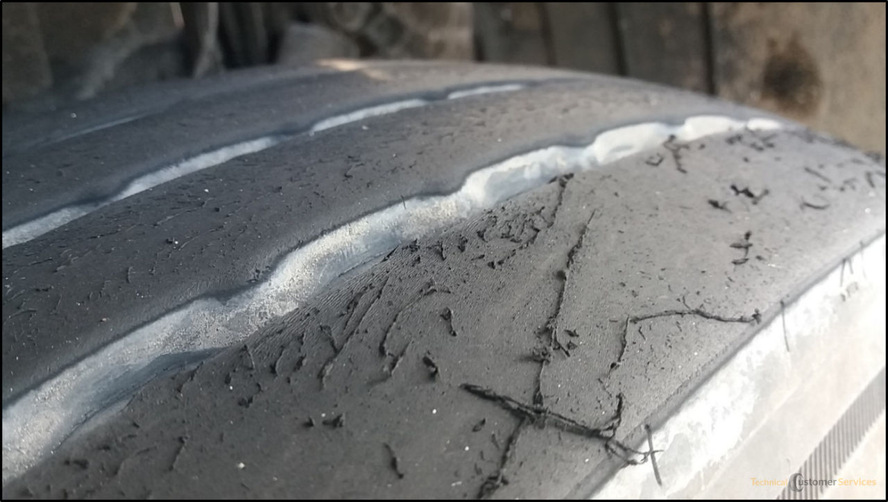 O impacto do arraste lateral no pneu de carga